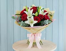 Букет цветов из:  Лилии и Розы в Орловке
