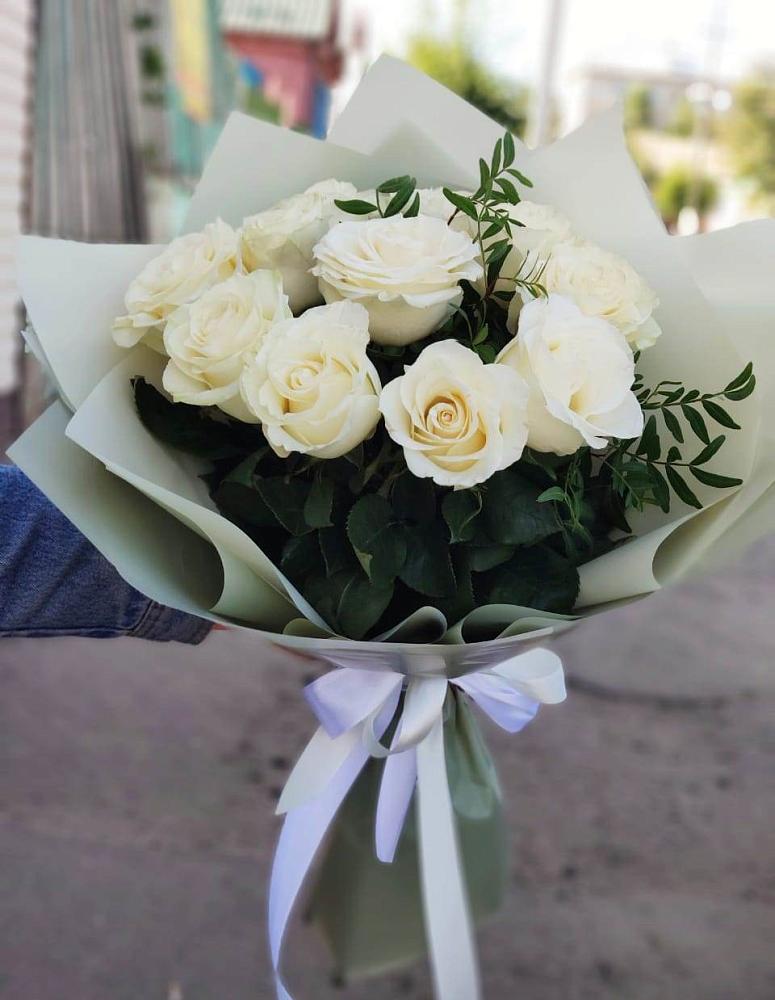 Букет Белые розы Проуд в Орловке