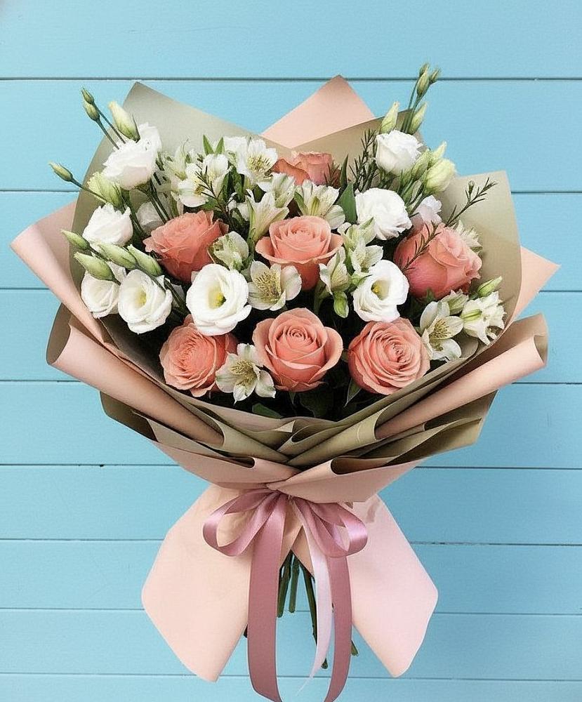 Букет цветов из: Розы, Альстромерии и Лизиантусы в Орловке