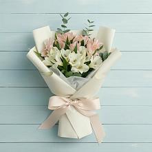 Букет цветов из:  Альстромерии в Орловке