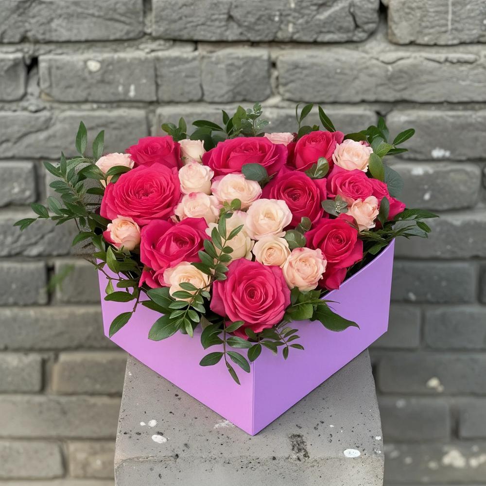 Цветочная композиция из Розы в коробке в Орловке
