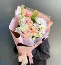 Букет цветов из:  Хризантемы и Розы в Орловке