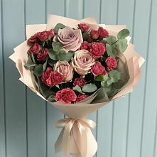 Букет цветов из:  Гвоздики и Розы в Орловке