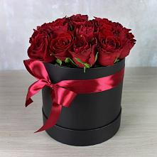 Цветочная композиция из Розы в шляпной коробке в Орловке