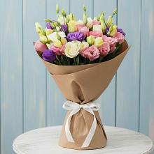 Букет цветов из:  Лизиантусы в Орловке