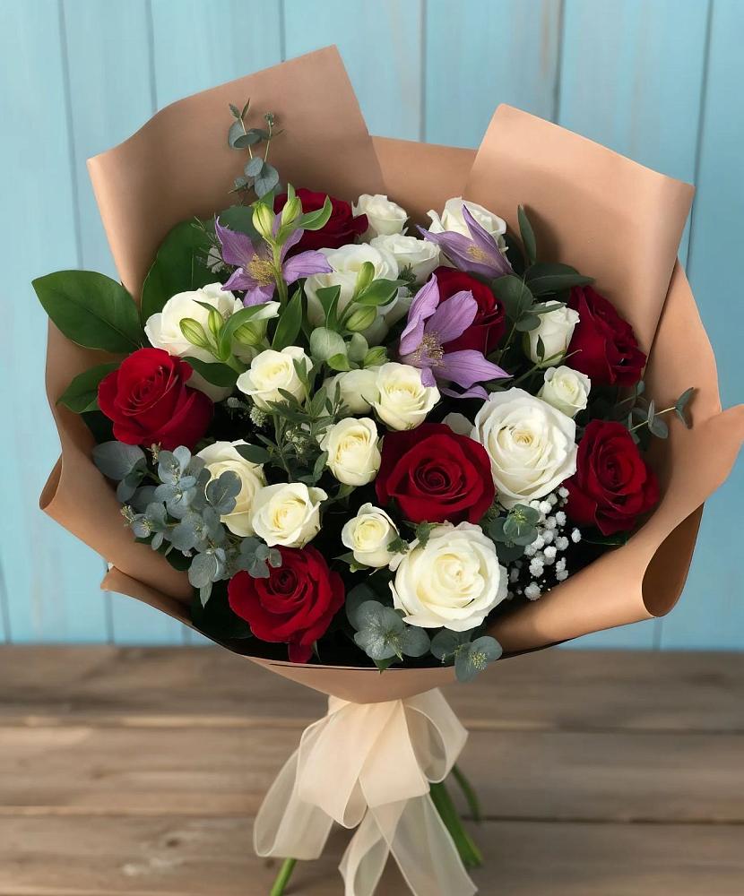 Букет цветов из: Розы и Альстромерии в Орловке